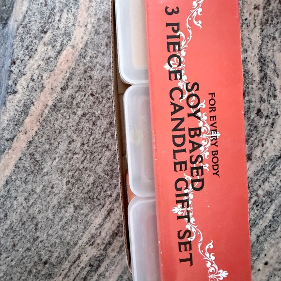 Candles and diffuser - Picture 5 of 11